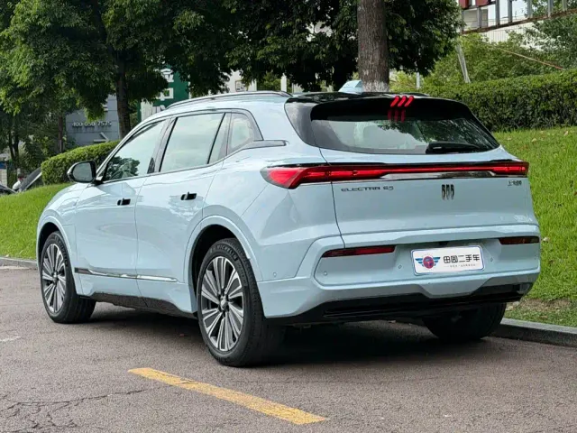 Buick E5 — Фото автомобиля 4