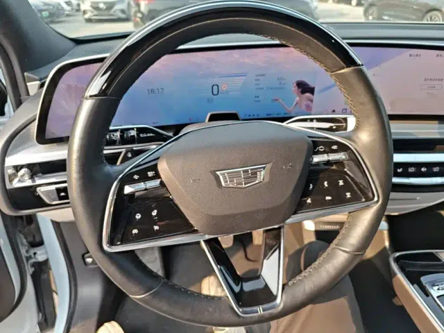 Cadillac Lyriq — Фото автомобиля 10