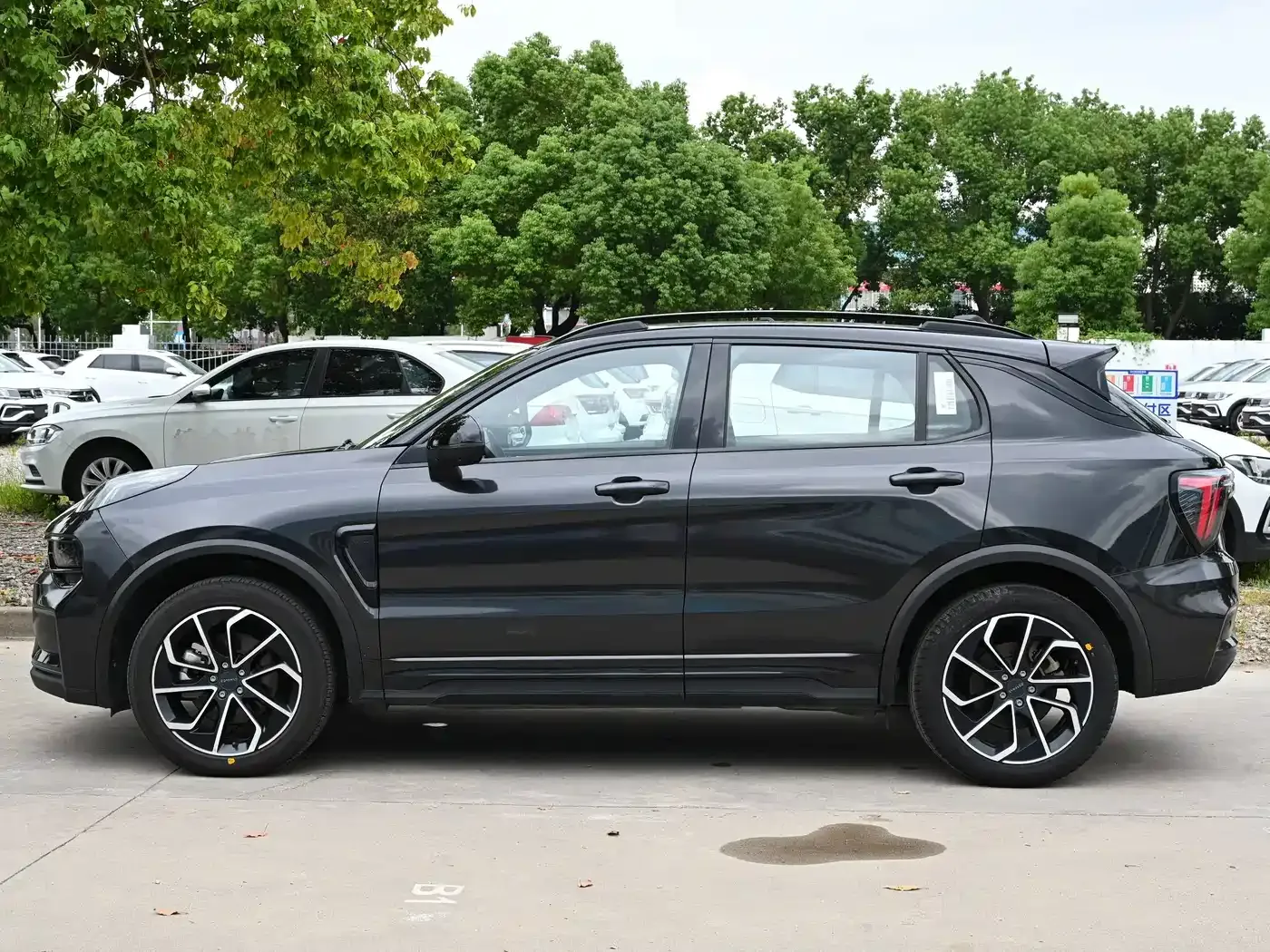 Lynk & Co Lynk & Co 01 2023 1.5TD EM-F PM — Фото автомобиля 3