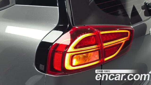 Kia Niro — Фото автомобиля 23