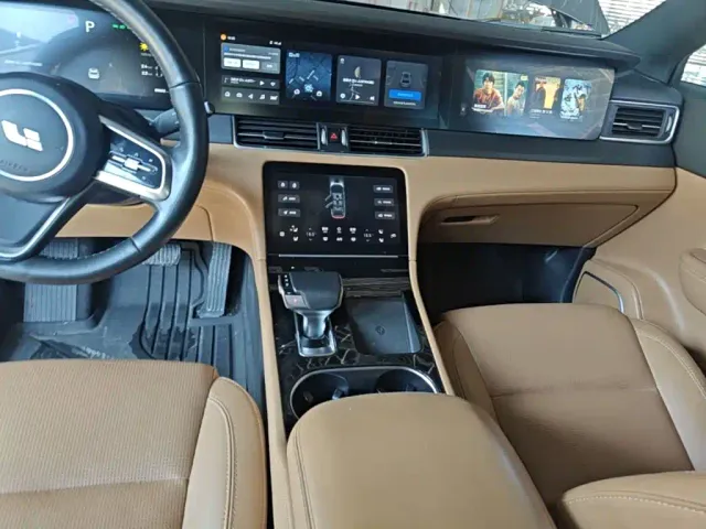 Li Auto ONE — Фото автомобиля 13