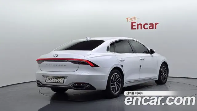 Hyundai Grandeur Новый Grandeur IG — Фото автомобиля 2