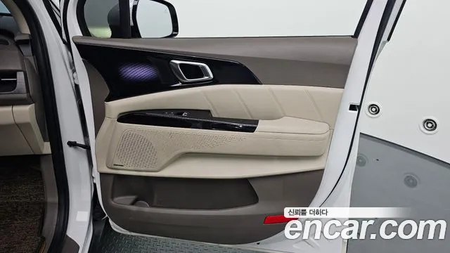 Kia Canival Carnival 4 поколение Дизель 7 мест Signature — Фото автомобиля 24