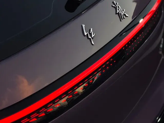 Hongqi Tian Gong 08 — Фото автомобиля 19