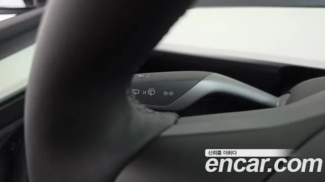 Tesla Model Y — Фото автомобиля 19