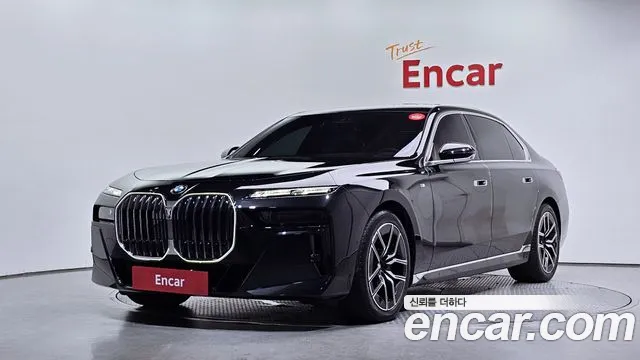 Фотография автомобиля — BMW 7 Series G70