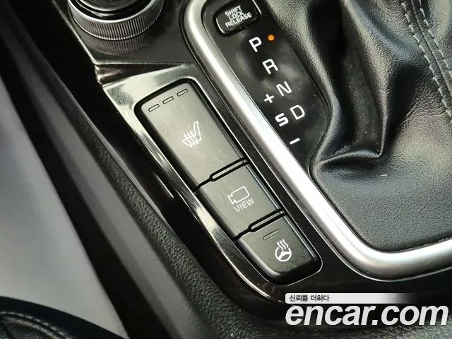 Kia Seltos — Фото автомобиля 13