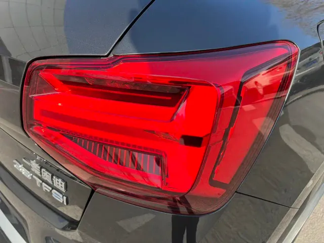 Audi Q2L — Фото автомобиля 14