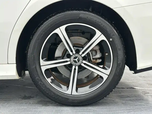 Mercedes-Benz A-Class — Фото автомобиля 29