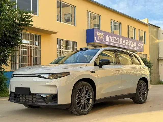 Leapmotor C10 — Фото автомобиля 3