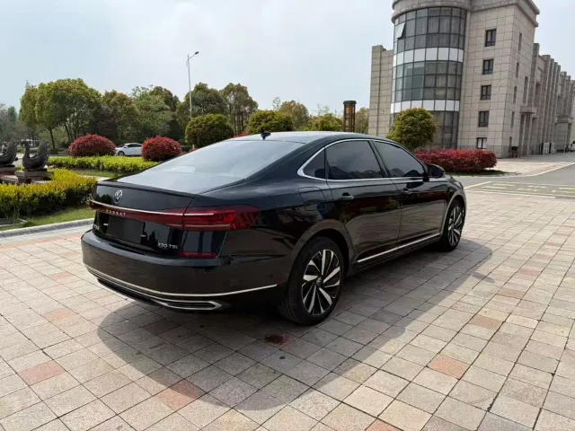 Volkswagen Passat — Фото автомобиля 9