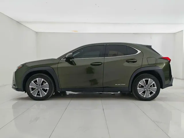 Lexus UX — Фото автомобиля 7