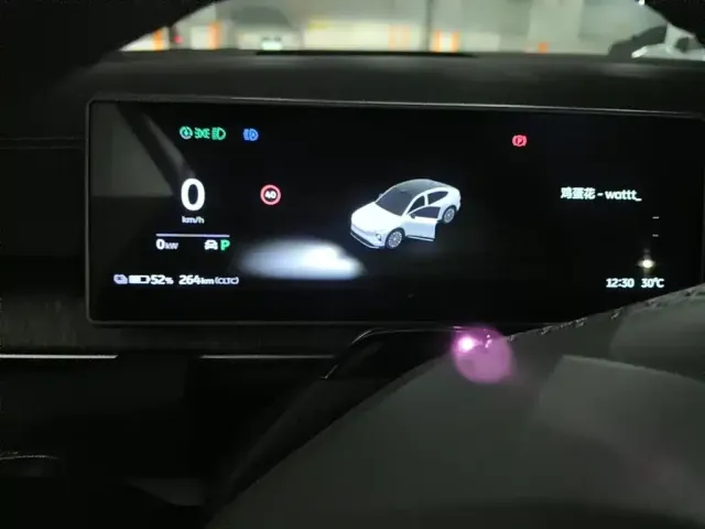 Nio EC6 — Фото автомобиля 4