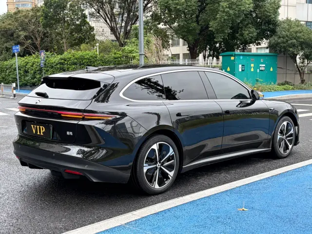 Nio ET5 Touring — Фото автомобиля 6
