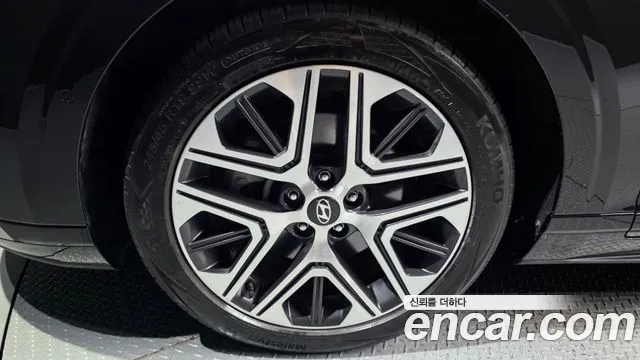 Hyundai Grandeur Grandeur (GN7) 2.5 Бензин 2WD — Фото автомобиля 4