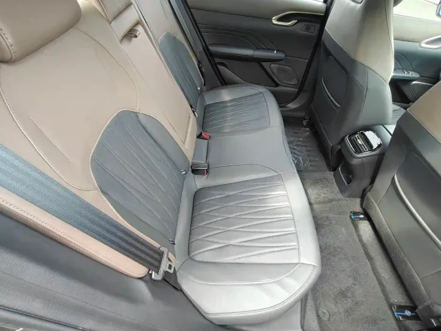 Changan Eado — Фото автомобиля 10