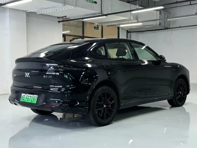 IM Motors LS6 — Фото автомобиля 6