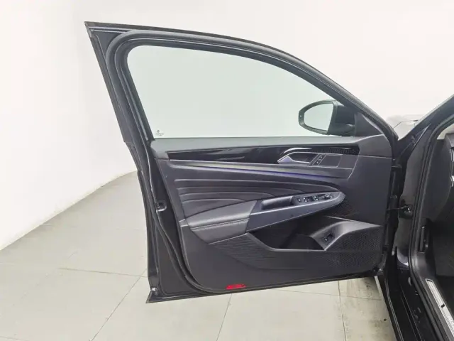 Volkswagen Passat — Фото автомобиля 8