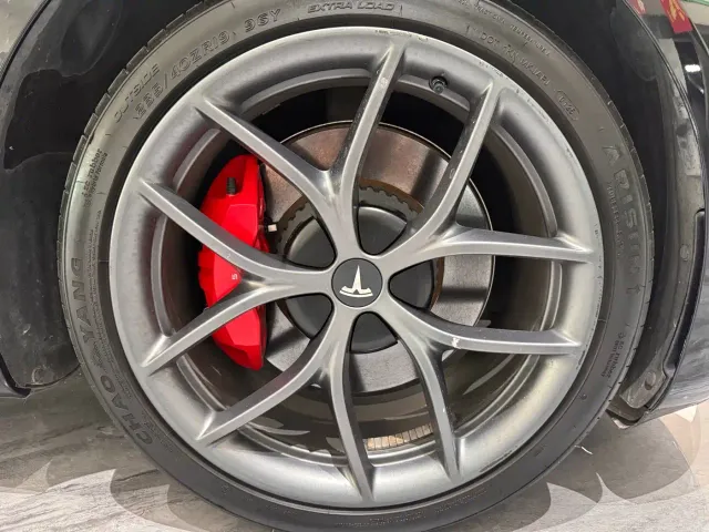 Tesla Model 3 — Фото автомобиля 22