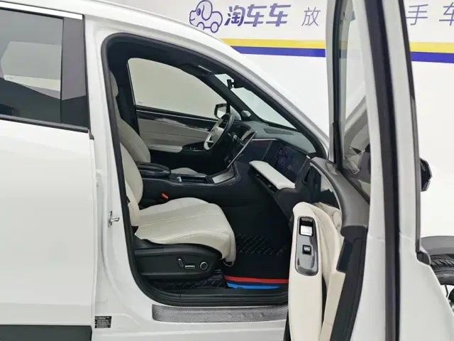 Geely Galaxy L7 — Фото автомобиля 8