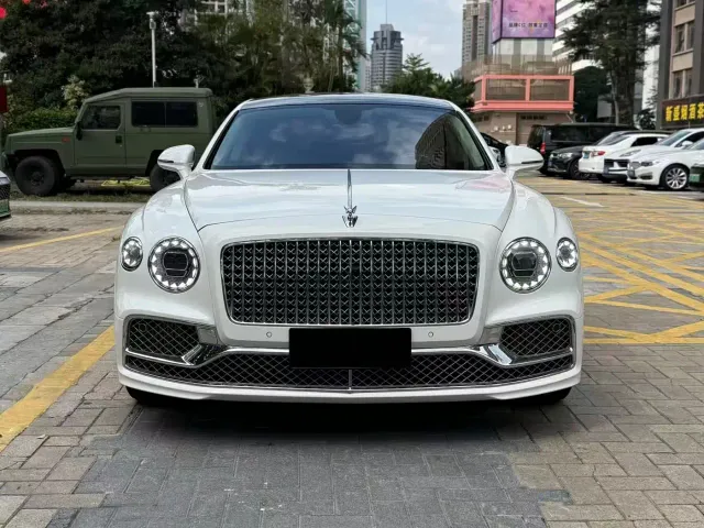 Bentley Flying Spur — Фото автомобиля 2