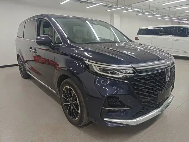 Roewe iMAX8 — Фото автомобиля 3