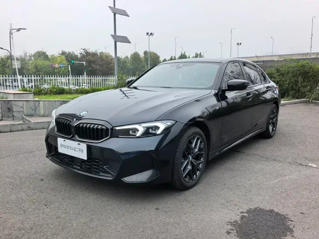 Фотография автомобиля — BMW 3 Series