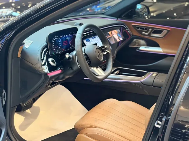 Mercedes-Benz E-Class — Фото автомобиля 7
