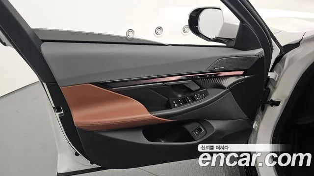 BMW 5 Series G60 — Фото автомобиля 13