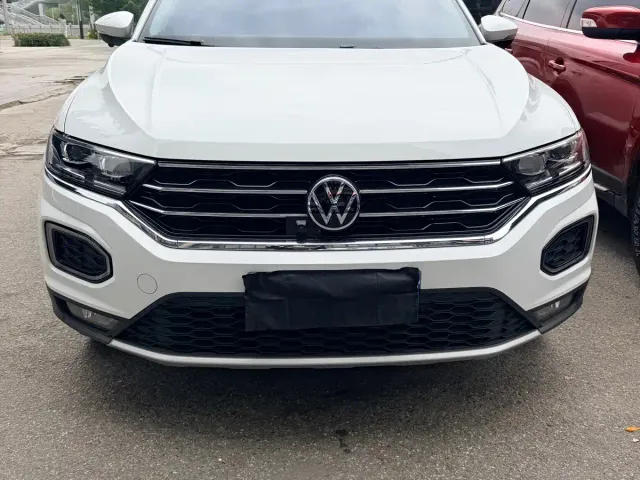 Volkswagen T-Roc — Фото автомобиля 2