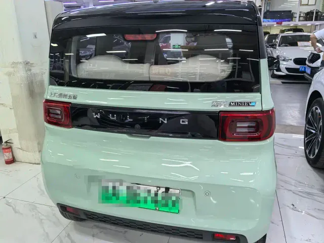 Wuling Hongguang Mini EV — Фото автомобиля 6