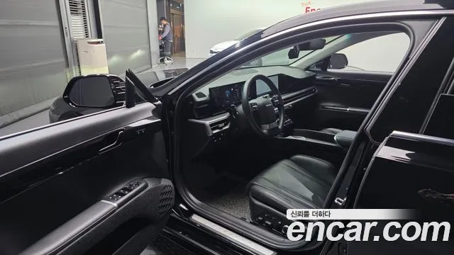 Hyundai Grandeur Grandeur (GN7) 2.5 Бензин 2WD — Фото автомобиля 8