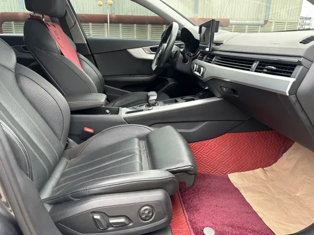 Audi A4L — Фото автомобиля 11