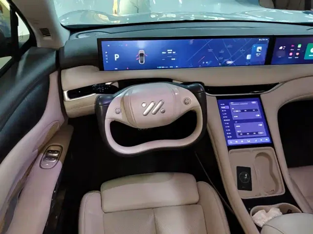 IM Motors LS6 — Фото автомобиля 6