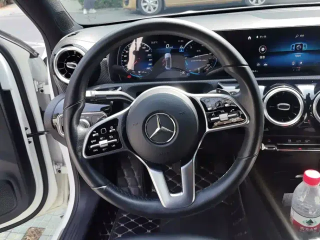 Mercedes-Benz A-Class — Фото автомобиля 15