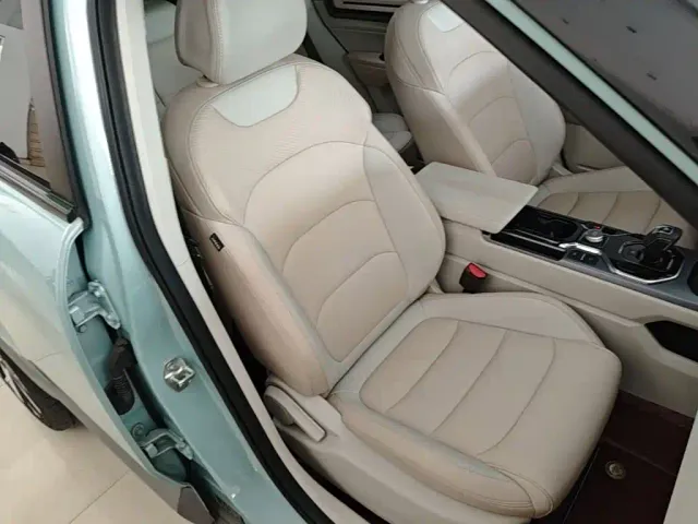 Geely ICON — Фото автомобиля 24