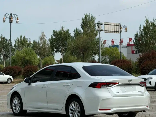 Toyota Corolla — Фото автомобиля 4
