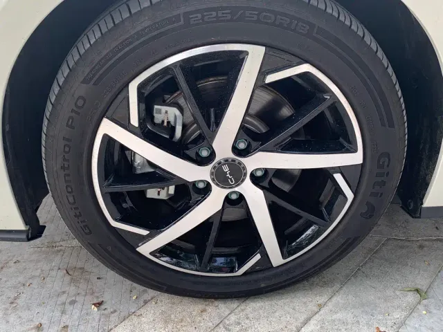BYD Seal 07 DM-i — Фото автомобиля 4