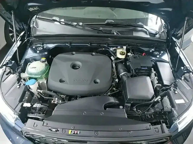 Volvo XC40 — Фото автомобиля 19