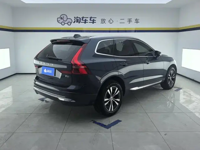 Volvo XC60 — Фото автомобиля 3