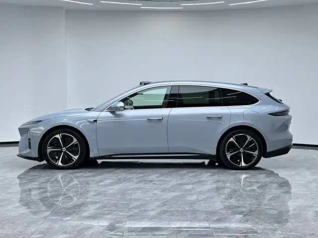 Nio ET5 Touring — Фото автомобиля 8