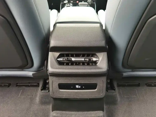 Audi Q6L e-tron — Фото автомобиля 23