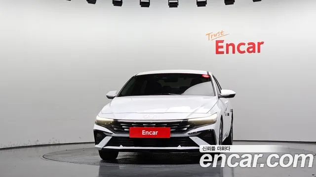 Hyundai Avante — Фото автомобиля 3
