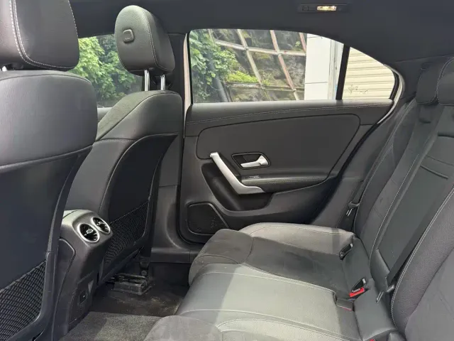 Mercedes-Benz A-Class — Фото автомобиля 5