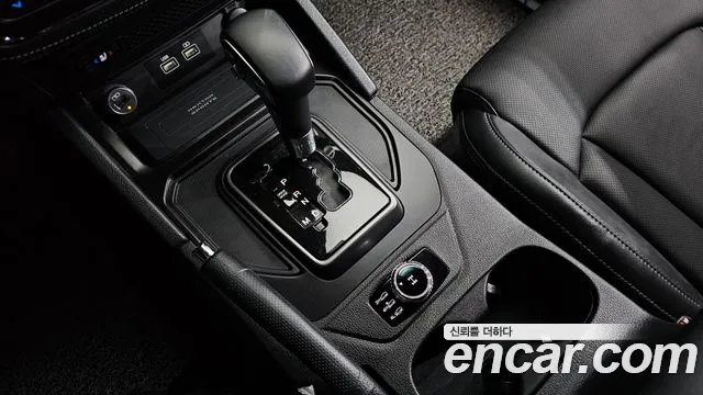 KG_Mobility_Ssangyong Rexton Новый Rexton Sport Khan Дизель 2.2 4WD — Фото автомобиля 9