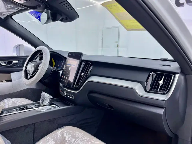 Volvo XC60 — Фото автомобиля 27