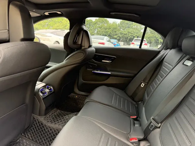 Mercedes-Benz C-Class — Фото автомобиля 9