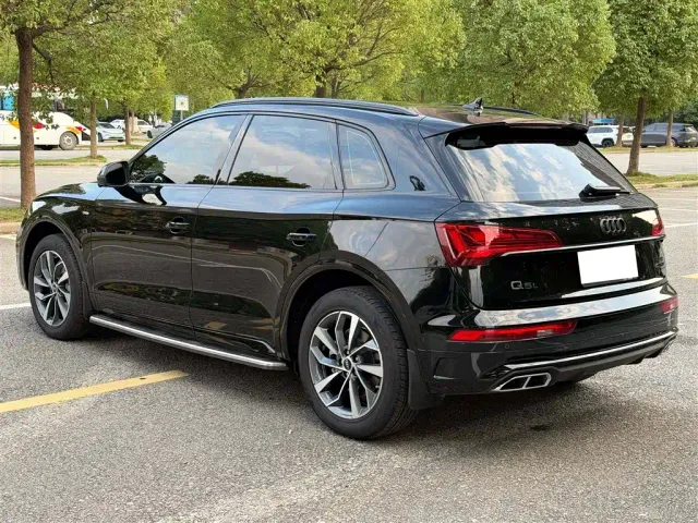 Audi Q5L — Фото автомобиля 15