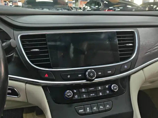 Buick LaCrosse — Фото автомобиля 13