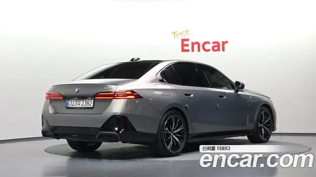 BMW 5 Series G60 — Фото автомобиля 2